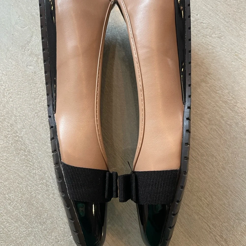 Anne Klein Black and Tan Flats with Bow - Picture 3 of 4